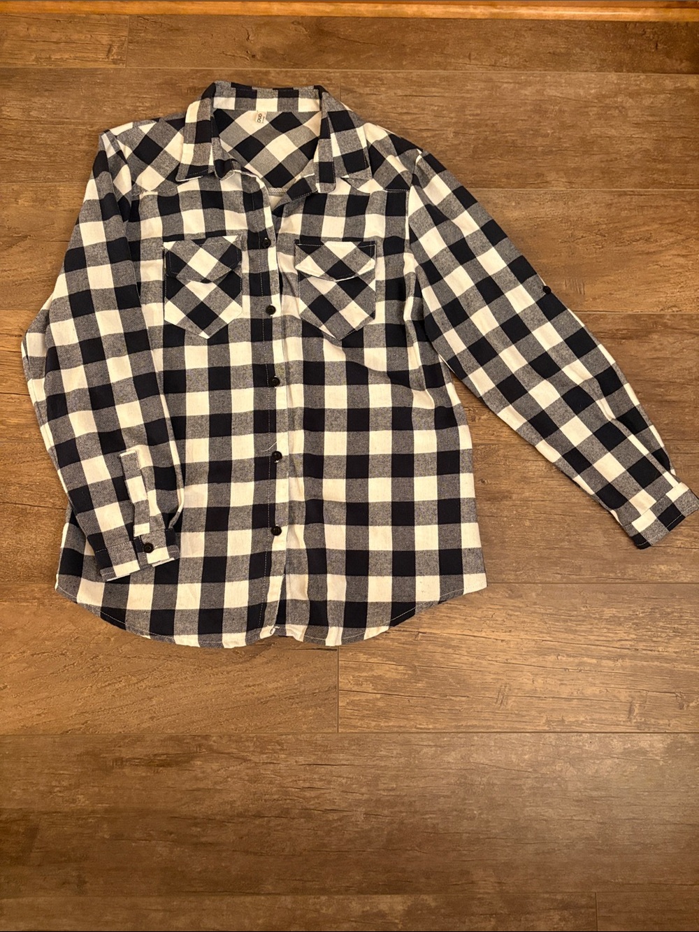 Women’s Black & White Buffalo Plaid Button-Up Shirt
